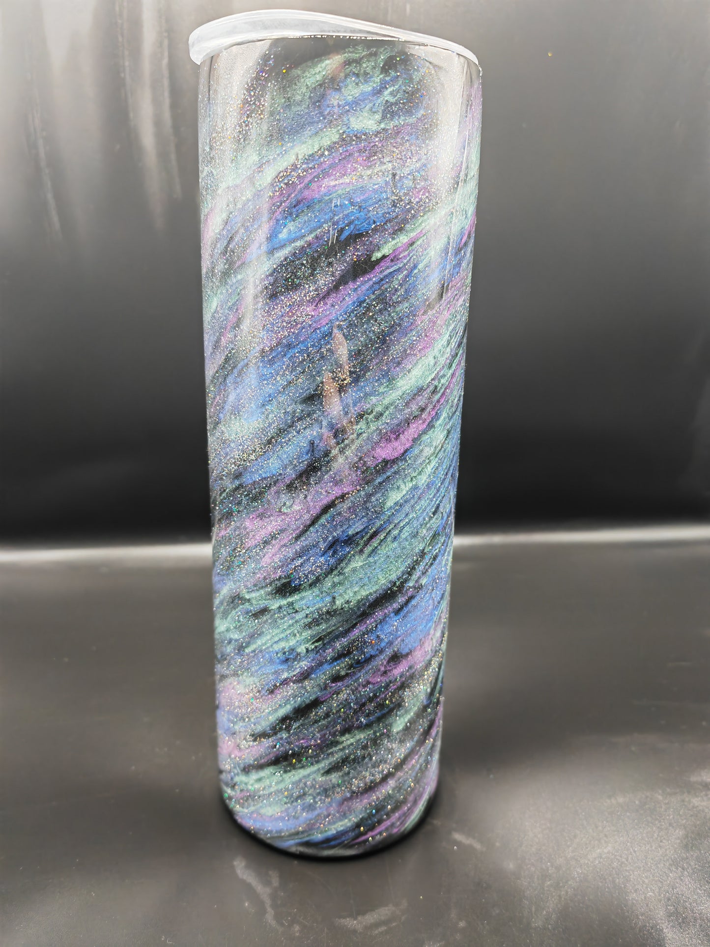 25oz hatching tumbler