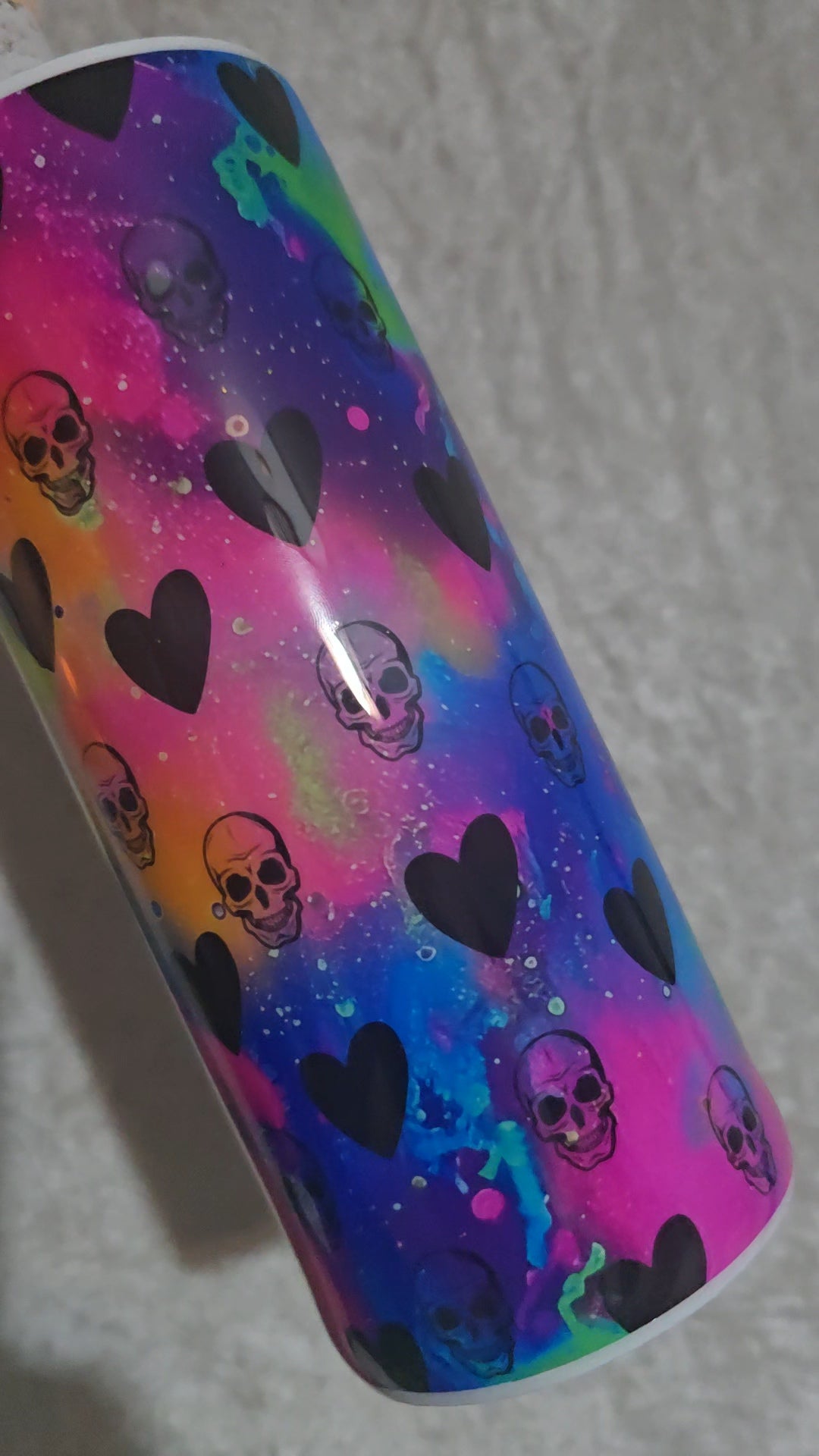 20oz speaker tye dye skull